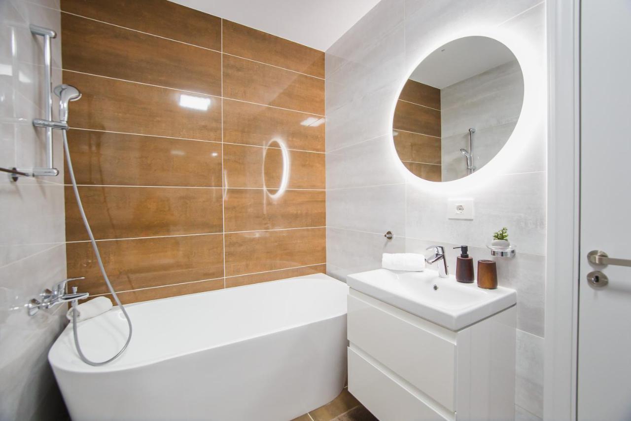 Charming Family Haven Oradea Exterior foto